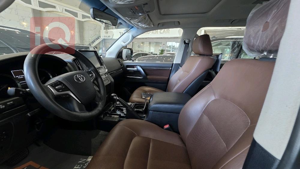 تويوتا لاندكروزر